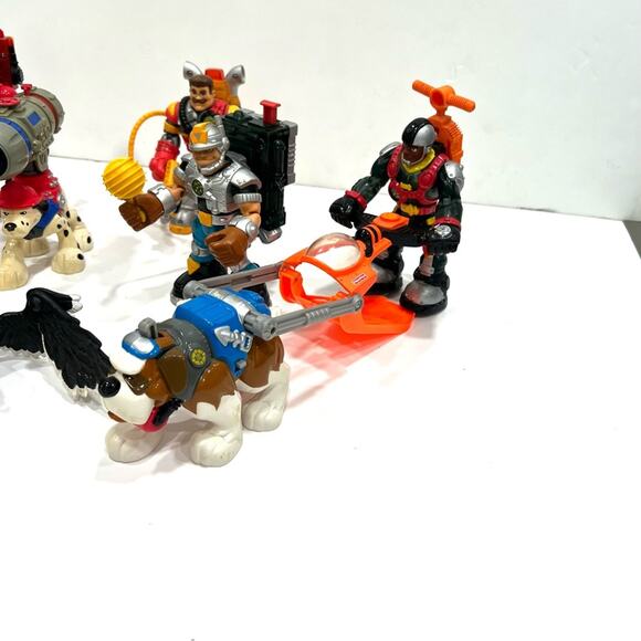 Fisher Price Rescue Heros Vintage Lot with Rescue Pets Accesories Backpacks etc - Picture 6 of 14